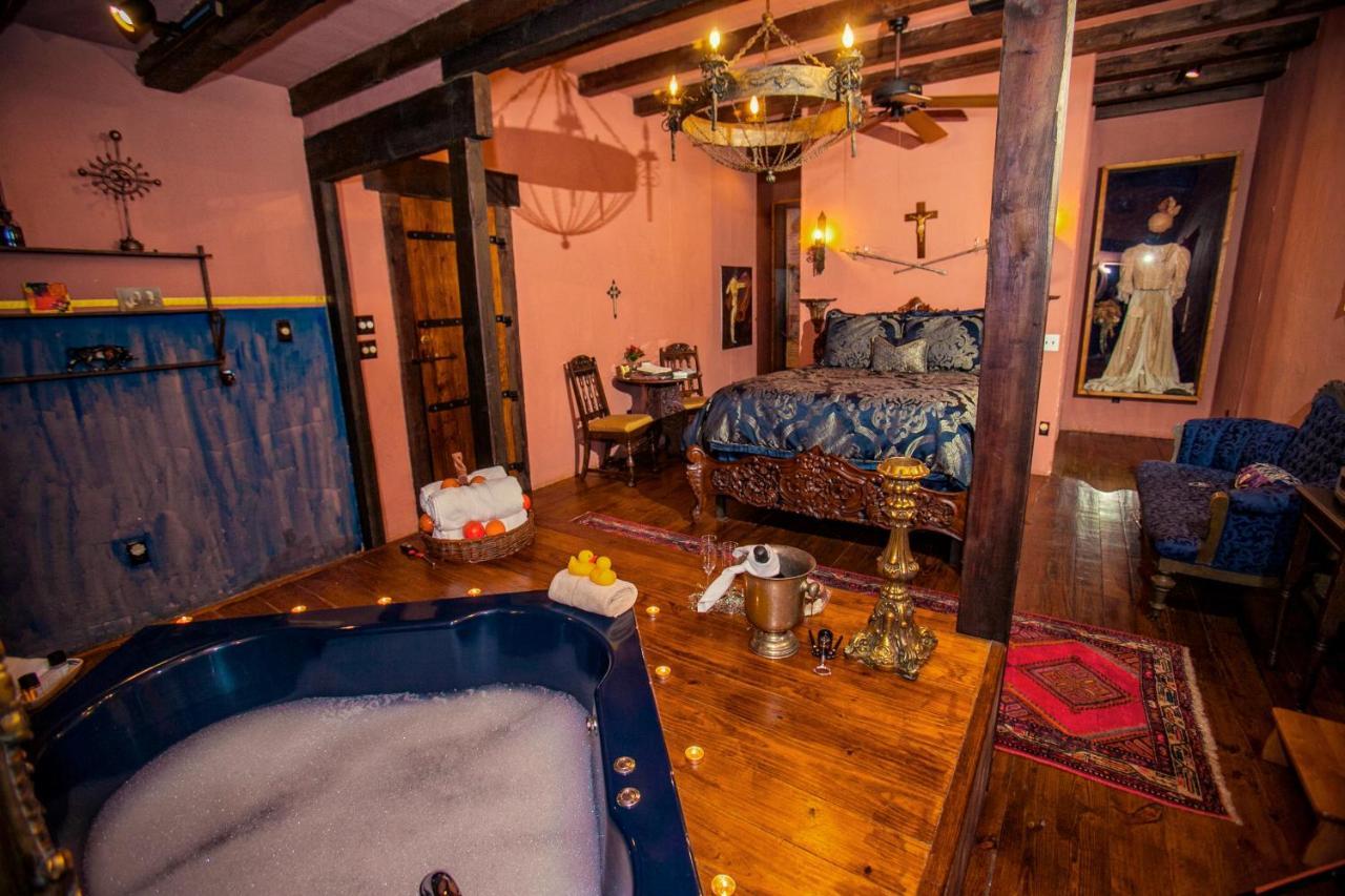 7F Lodge And Events College Station Esterno foto
