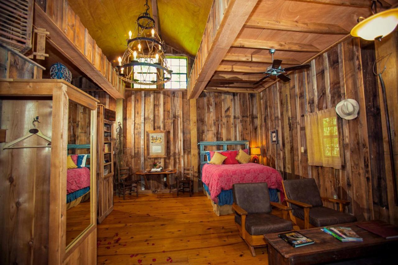 7F Lodge And Events College Station Esterno foto