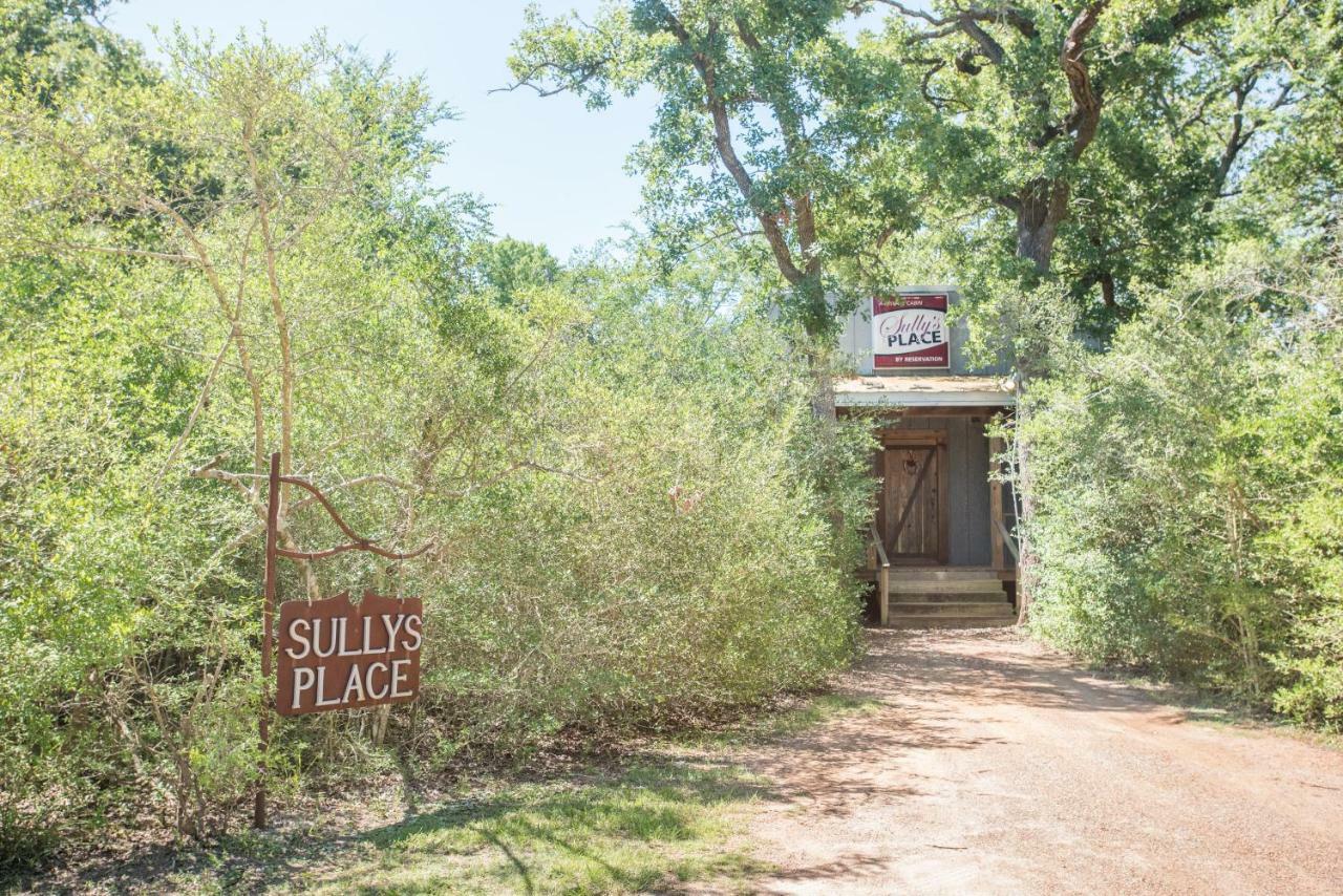 7F Lodge And Events College Station Esterno foto