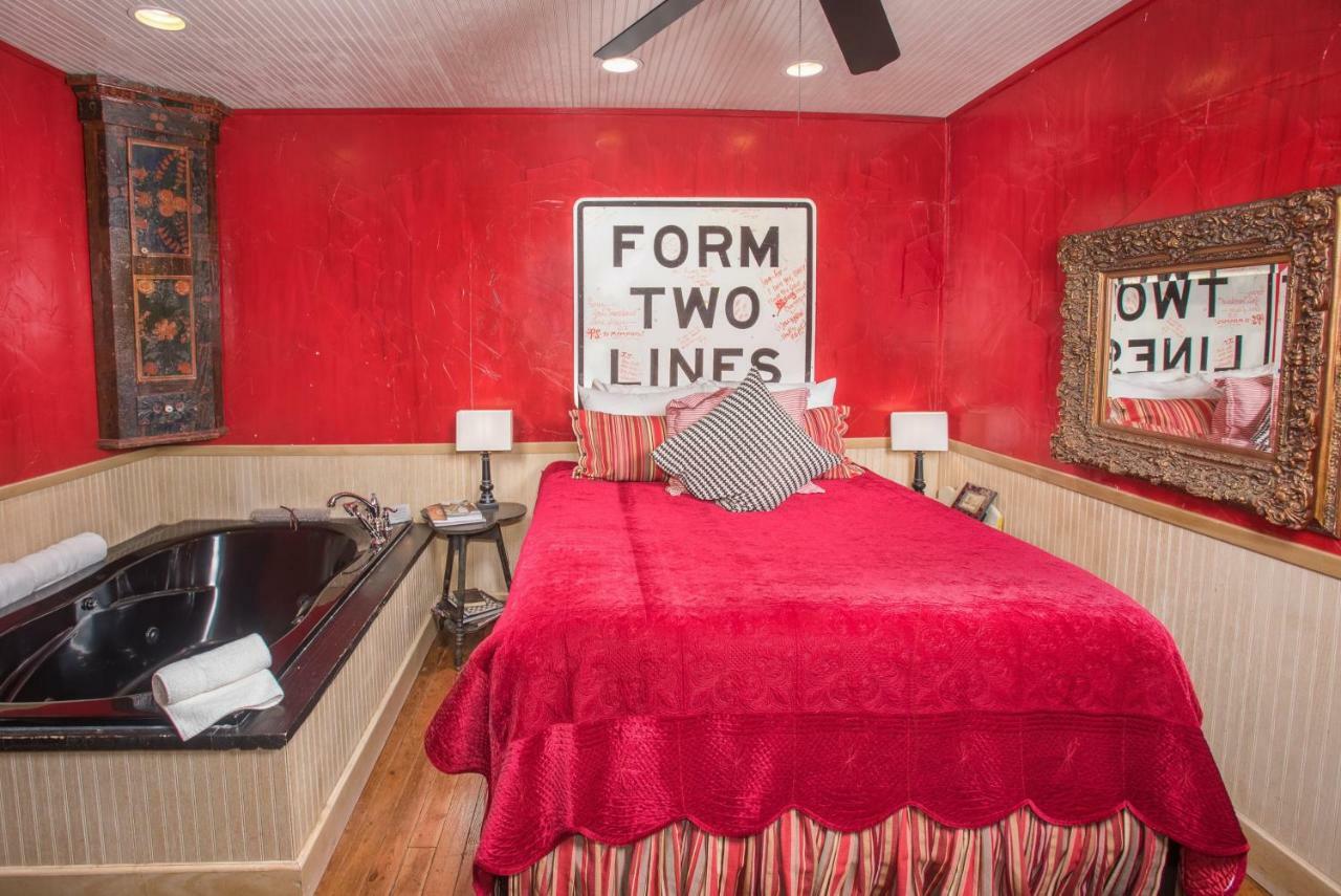 7F Lodge And Events College Station Esterno foto