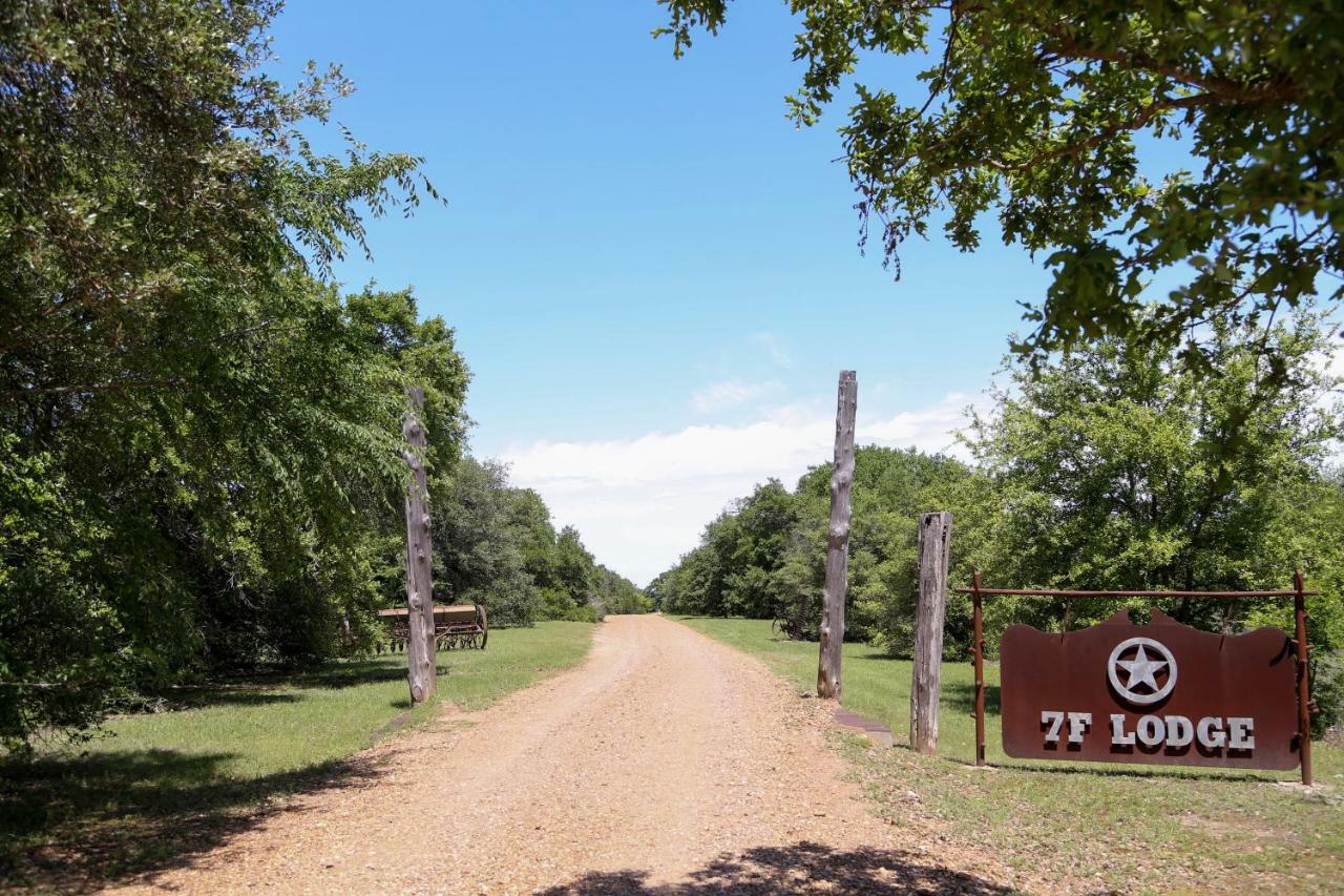7F Lodge And Events College Station Esterno foto